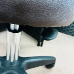 ⭐️激安⭐️キャスター付きチェア　昇降式の画像