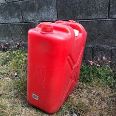 20リットル　ポリ缶 2つ　　の画像