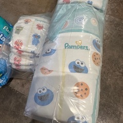 USAパンパース 70枚未開封おまけ付きの画像