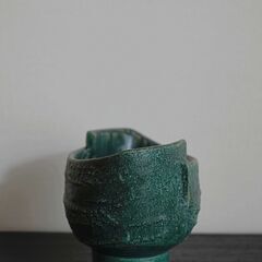 緑色 陶器 花器 の画像