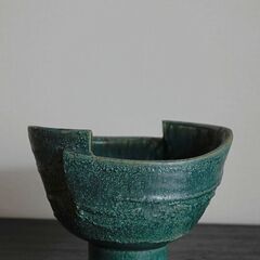 緑色 陶器 花器 の画像