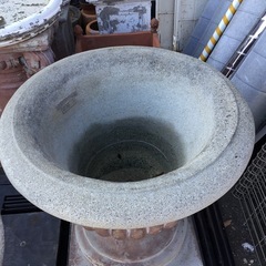 ガーデンオブジェ鉢　高さ73cm ⭐︎65330の画像