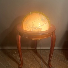 アンティーク地球儀（照明付）の画像