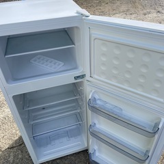 YAMAZEN 冷蔵庫　2023年製　128l中古品の画像