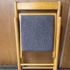 折りたたみ椅子、いすの画像