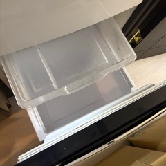 Hisense ハイセンス 【右開き】130L 2ドアノンフロン冷蔵庫 エディオンオリジナル パールホワイト HR-D1302の画像