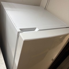 Hisense ハイセンス 【右開き】130L 2ドアノンフロン冷蔵庫 エディオンオリジナル パールホワイト HR-D1302の画像