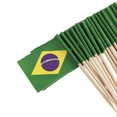 100本(100p) ブラジル　国旗旗　クリスマス　誕生日　年末年始　パーティーにの画像