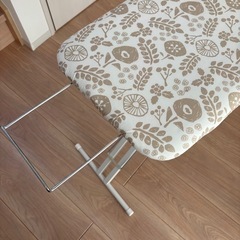 スタンド式　アイロン台の画像