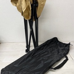 【未使用品】アウトドア チェアー 折りたたみ イス 軽量 コンパクト １人用 ワイドタイプ 収納袋付き キャンプ チェアの画像