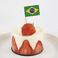 100本(100p) ブラジル　国旗旗　クリスマス　誕生日　年末年始　パーティーにの画像