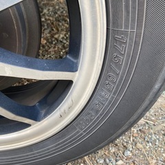 ノーマルタイヤの画像