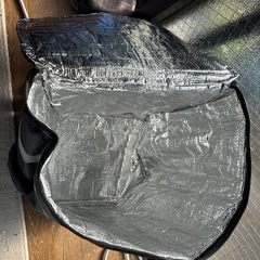 ウーバーイーツ配達バッグの画像