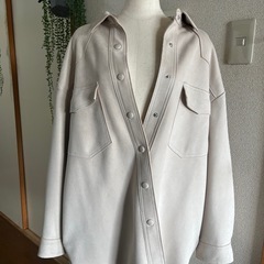 ■定価7990円❣️ZARA スエード風シャツジャケット　ベージュの画像