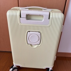【1度のみ使用】キャリーケース　イチョウイエロー　1〜3泊用　Sサイズ
の画像