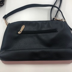 D.KELLY ピンク ショルダーバッグ　ブラック　容量多め　斜めがけバッグ　中古　no.⑦-Dの画像