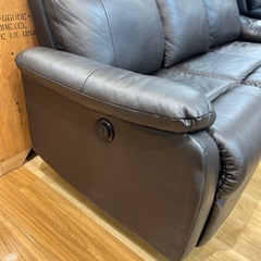 【トレファク神戸南店】ニトリ　3人掛け電動リクライニングソファー　ブラックです‼︎【取りに来られる方限定】の画像