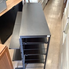 キッチンカウンター棚付きの画像