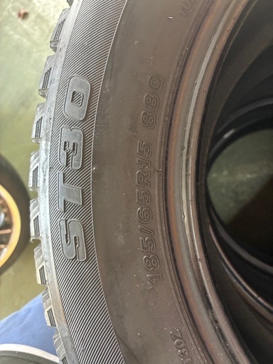 工賃込み中古タイヤ185 65 15