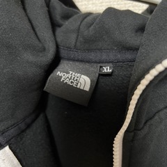 ノースフェイス　パーカー　XLの画像