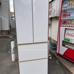 【2016年製】Panasonic 506L 大型冷蔵庫 NR-JD5101S-W ガラスドアの画像