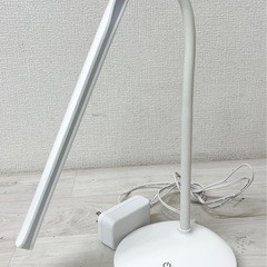 【中古品】NITORI ニトリ LED デスクライト 卓上 照明器具 3段階 調光 生活家電の画像