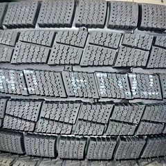 195R15 4個の画像