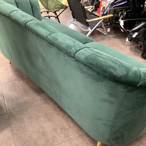 【軽トラ貸し出し無料！】3人掛けソファー入荷しました！
