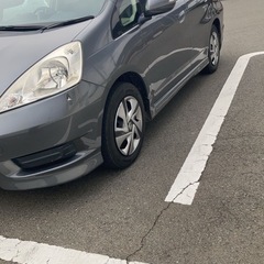 フィット　シャトル　ハイブリッド　8万キロ　23年の画像