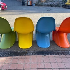 パントンチェア・カラフルチェアー　（１脚5500円）の画像