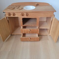 Toddleトッドルの木製キッチンの画像