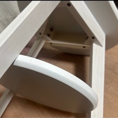 ホワイトサイドテーブルの画像