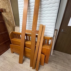 セミダブルベッドの画像