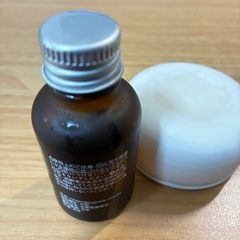 【値下げ交渉可】エッセンシャルオイルひのきとアロマストーンのセットの画像