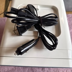 ミニ冷蔵庫、エアーベッドの画像