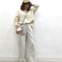 GU コーデュロイパンツの画像