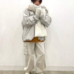 GU コーデュロイパンツの画像