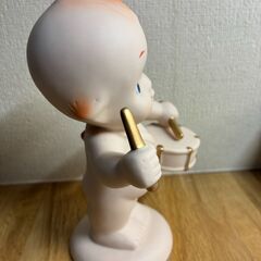 キューピー人形　磁器製　小太鼓の画像