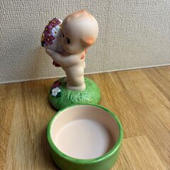 キューピー人形　磁器製　花束（小物入れ付）の画像
