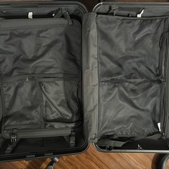 ゼブラ柄スーツケース の画像