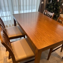 ダイニングテーブル4人用　　の画像