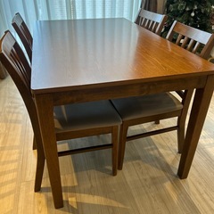 ダイニングテーブル4人用　　の画像