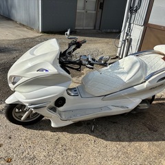 【YAMAHA マジェスティSG03 実働　フルエアロカスタム　　オールホワイトの画像