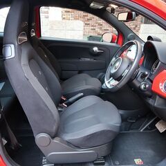 検査8年3月アバルト595 後期型 UConnect/ディスプレイオーディオ/AppleCarPlay/リアセンサー/パドルシフト/ディーラー記録簿/タイベル交換済の画像