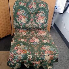ひじ掛けなし シングルソファ 飛騨産業 キツツキ 穂高 布製 花柄 1人掛け 1P リビングチェア ソファ 応接 札幌 北20条店の画像