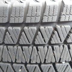 スタッドレスタイヤ　225/65R/17インチ　4本セットの画像