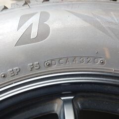 スタッドレスタイヤ　225/65R/17インチ　4本セットの画像