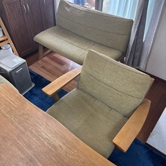 ダイニングテーブルの画像