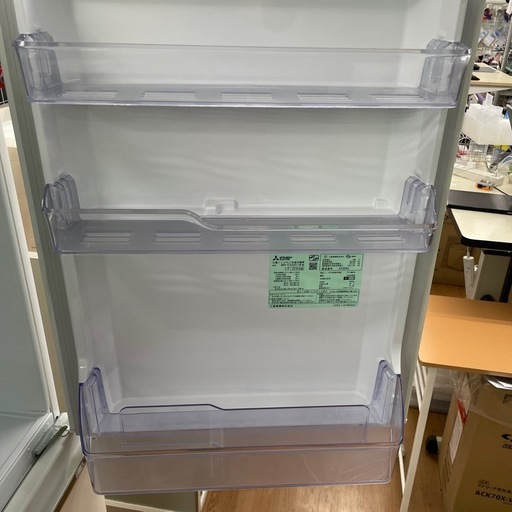 ☆ドリーム荒牧店☆ジモティー割引有☆【クリーニング済】ミツビシ/3ドア冷蔵庫/MR-CX33C-W/2018年製
