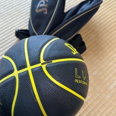 バスケットボール　ミニバス用　５号　ケース付きの画像